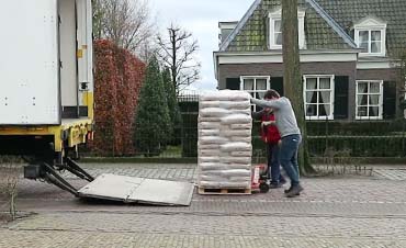 levering met palletwagen